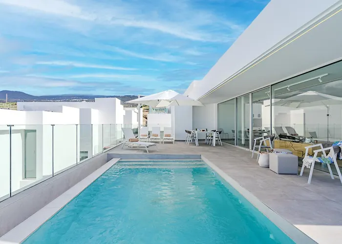 Estandar 5 - Casangular By Upper אדחה